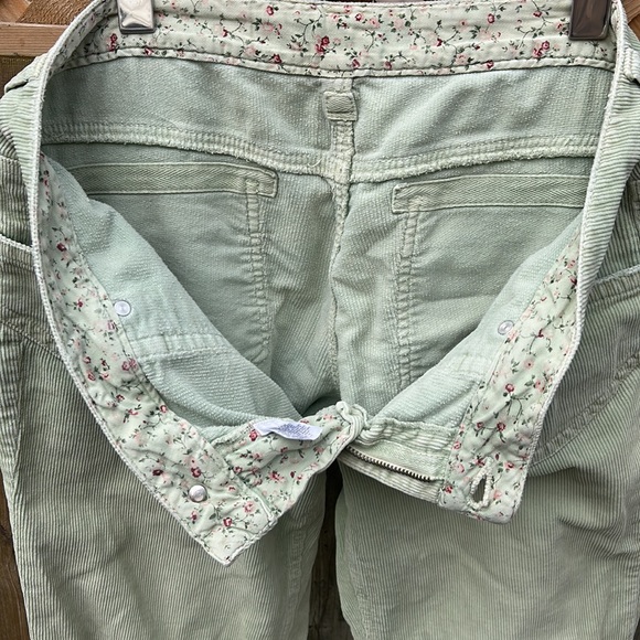 Y2K low rise Guess flared cords - Picture 7 of 11